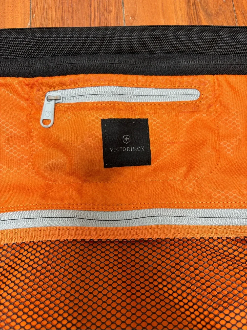 Victorinox Werks 5.0 Trifold Foldable Garment Bag Travel Black/ Orange